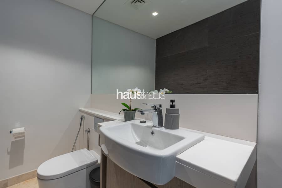 Burj Khalifa View | Contemporary 1BR | Central - Image 23