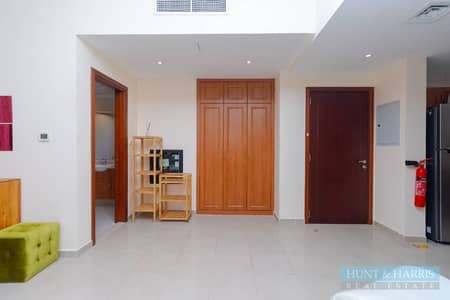 1 Bedroom Apartment for Sale in Al Hamra Village, Ras Al Khaimah - Loft One Bedroom Apartment for Sale Al Hamra Village-Partial Sea View