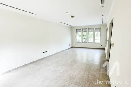 3 Bedroom Villa for Rent in Jumeirah Park, Dubai - Extended 3 Beds Maids Villa District 5 JP for Rent