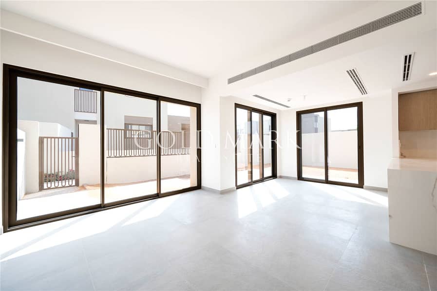 Таунхаус в Дубайлэнд,Вилланова,Ла Виолета,Ла Виолета 1, 4 cпальни, 240000 AED - 11907471 Таунхаус в Дубайлэнд,Вилланова,Ла Виолета,Ла Виолета 1, 4 cпальни, 240000 AED - 11907471