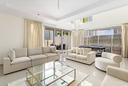 4 Bedroom Apartment for Sale in Downtown Dubai, Dubai - Fully Furnished | Villa Type | Large Terrace