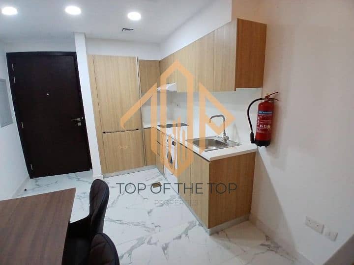 4 4e916c3f-ab38-45e9-a48d-3010ddede2d3_cleanup. jpg