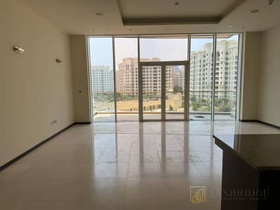 2 Bedroom Apartment for Rent in Palm Jumeirah, Dubai - Vacant | Unfurnished | Prime Location