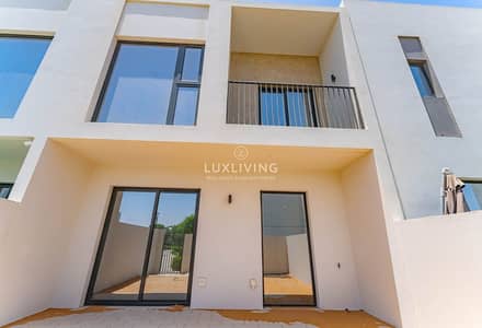 3 Bedroom Villa for Rent in Dubai South, Dubai - Pool View | Prime Location | Single Row
