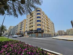 شقة في بناية بوطينة 2،بوطينة 1 غرفة 31000 درهم - 11651406