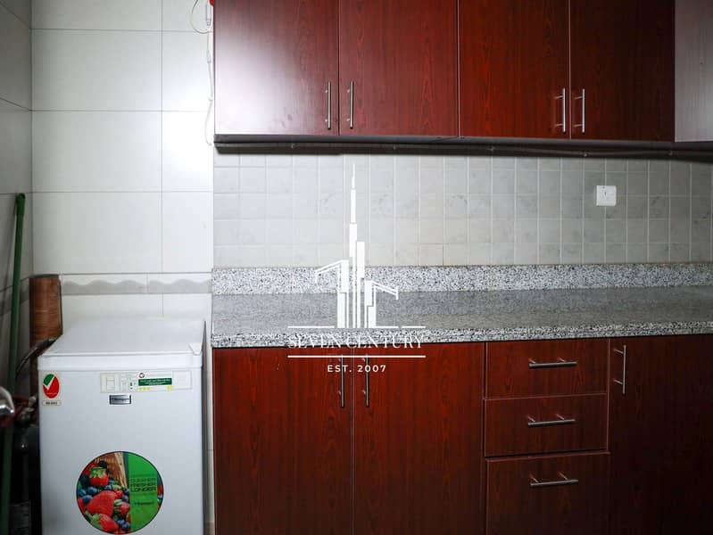 16 AlManaraOffice_902(1600x1200)_19. jpg