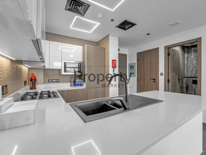 16 _7ST9709. jpg