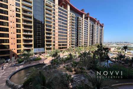1 Bedroom Flat for Rent in Palm Jumeirah, Dubai - Sea View | Beach Access | Unfurnished