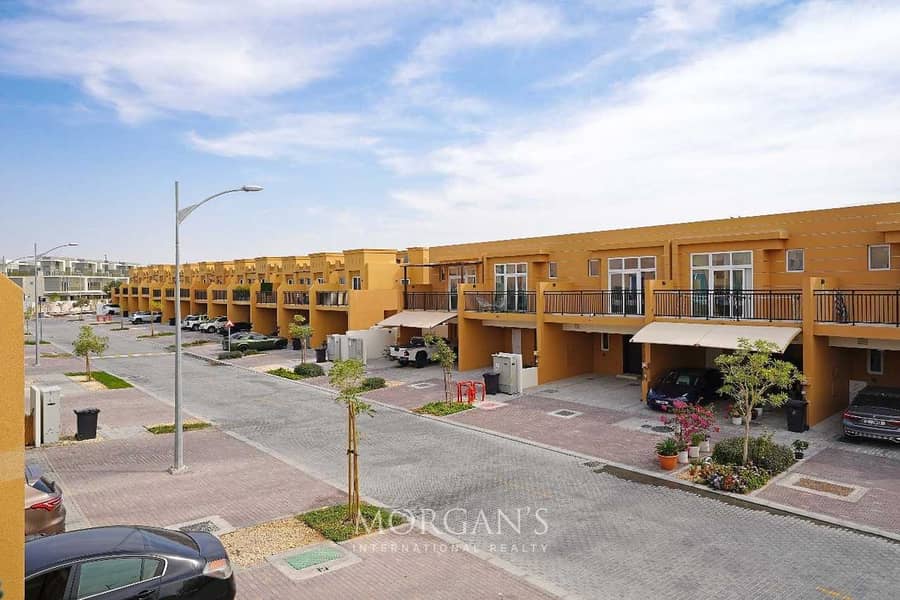 Spacious 3 BR Villa | Vacant | Prime Location Spacious 3 BR Villa | Vacant | Prime Location