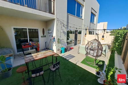 Large Plot | Stacked Townhouse | Vacant | Ground