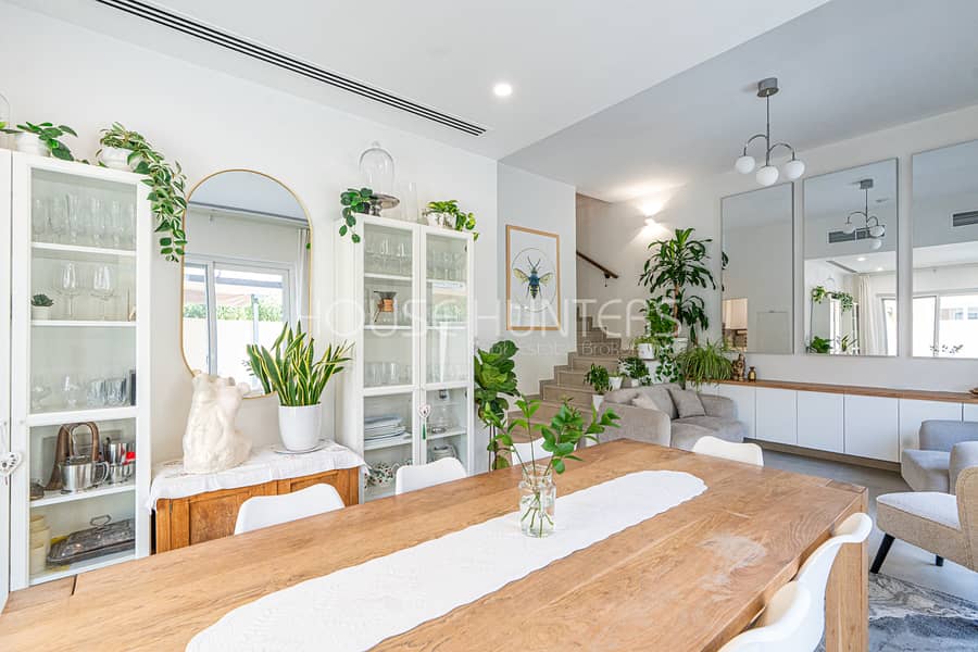Exclusive| New listing| VOT|  4 beds + maids