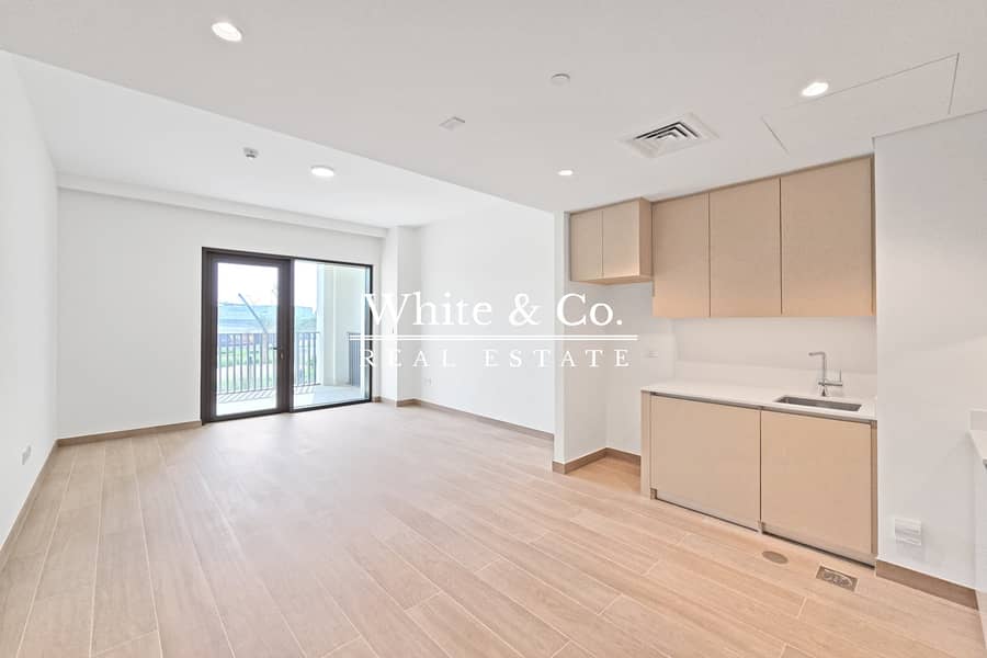 LOW FLOOR | SPACIOUS | MEZANINE LOW FLOOR | SPACIOUS | MEZANINE