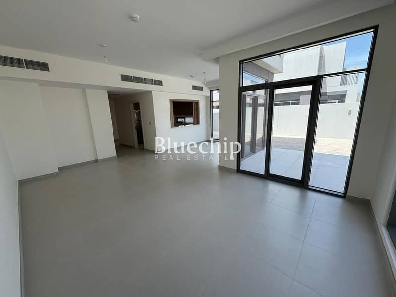 Spacious  Layout | 4Bhk+ Maid | Huge Layout