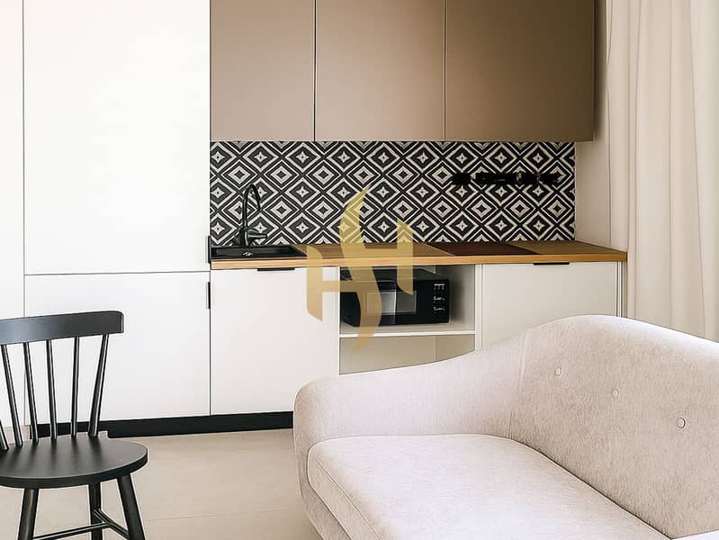 5 20250611_1526_Modern Minimalist Kitchen_remix_01jxfbr22pee0aej1yc6fgmpxn. png
