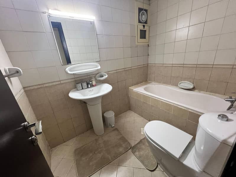 3 194f40bd-d7b8-4b19-89e6-35afdb0e4d47. jpg