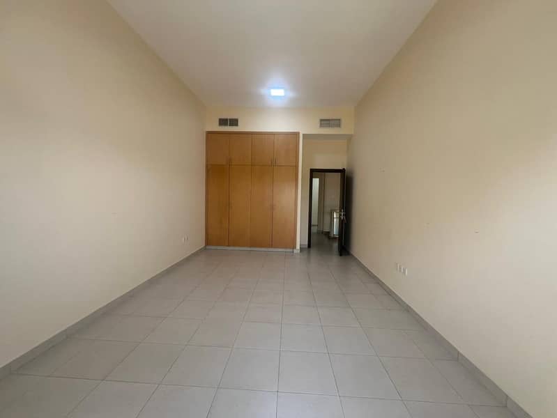 24 fe5df3d4-e8ad-4b63-9300-106a4aeda426. jpg