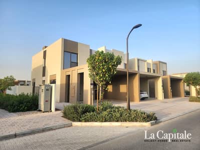 تاون هاوس 4 غرف نوم للبيع في دبي لاند، دبي - تاون هاوس في لا فيوليتا 1،لا فيوليتا،فيلانوفا،دبي لاند 4 غرف 4399000 درهم - 11913688