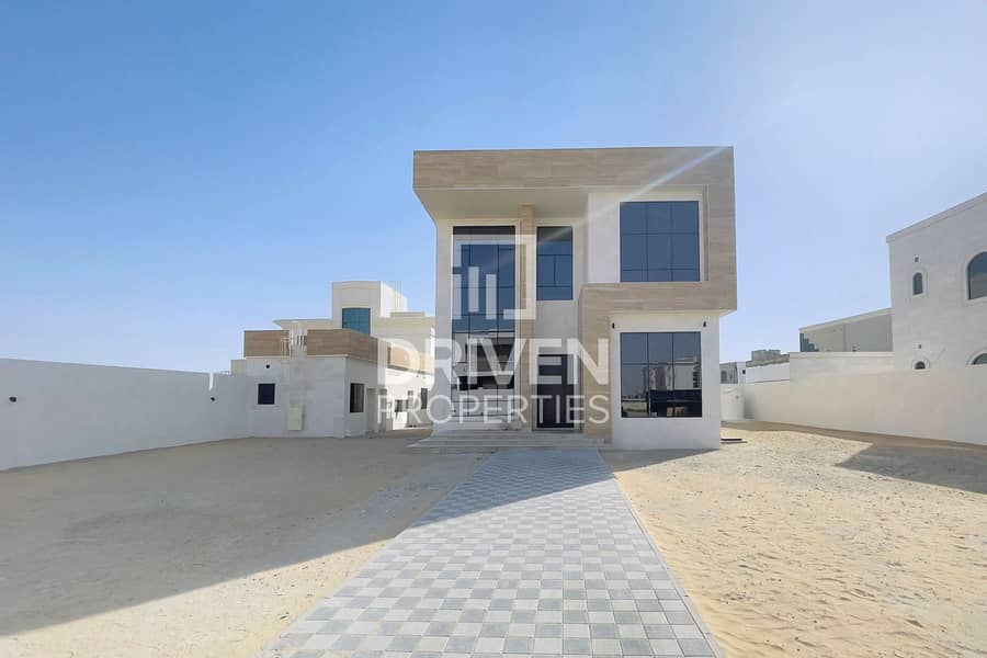 Brand New | Spacious with Maids Room | Vacant