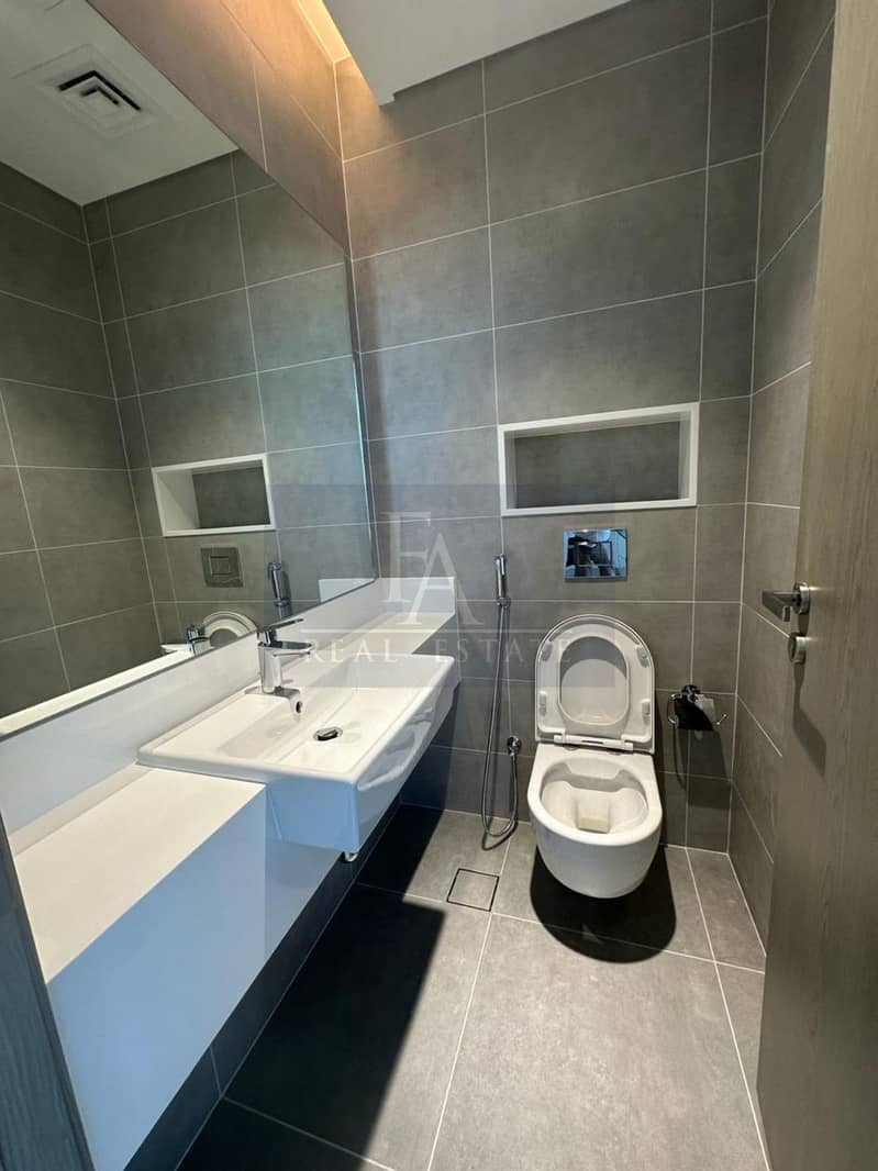7 Residences 12  images (1)_page-0005. jpg