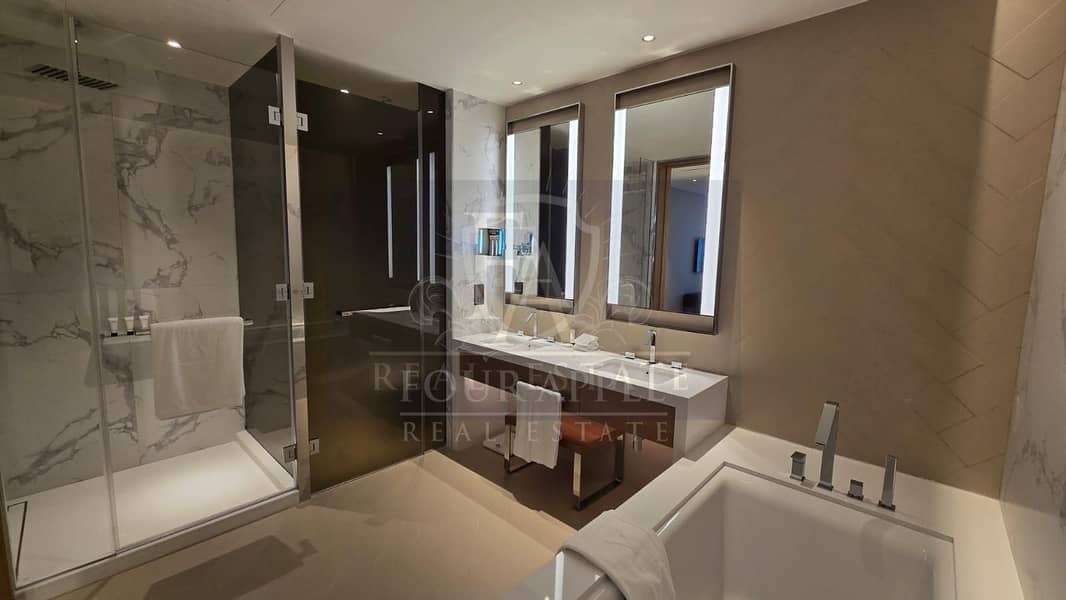 13 4_ mastersbathroom. jpeg