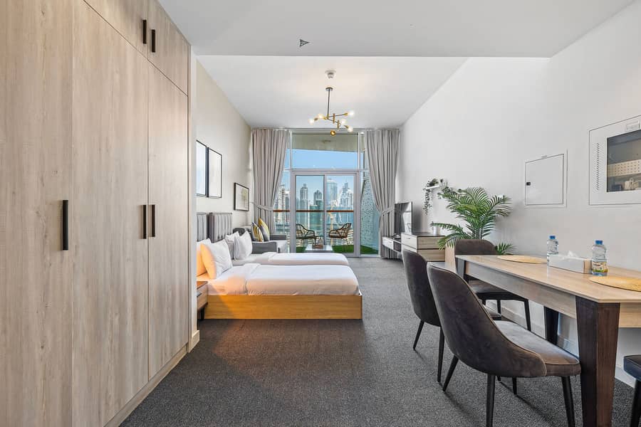 Chic Twin Bed Studio | Prime Location | Canal View Chic Twin Bed Studio | Prime Location | Canal View