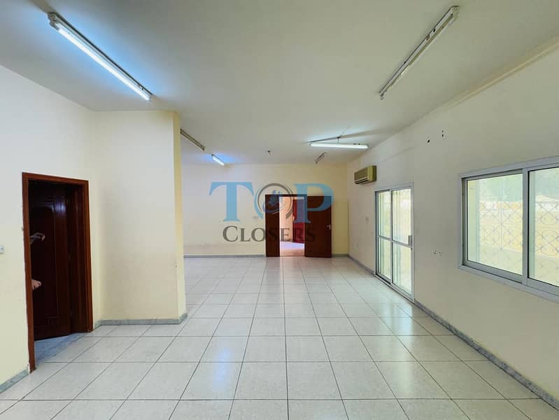 شقة في الجيمي 4 غرف 85000 درهم - 11916375