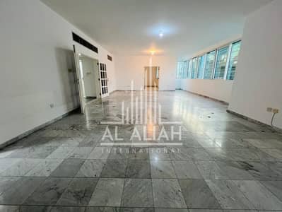شقة 4 غرف نوم للايجار في الخالدية، أبوظبي - IMG-20250614-WA0033. jpg