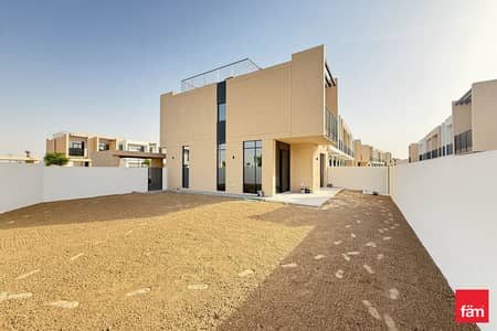 4 Bedroom Townhouse for Sale in Dubai South, Dubai - On handover 4br end unit near park