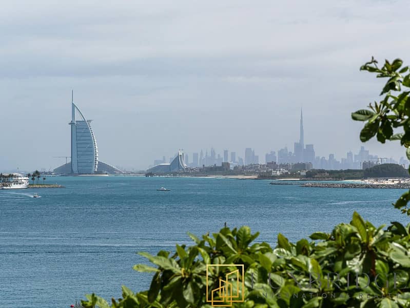 位于朱美拉棕榈岛，海滨公寓，巴斯里公寓 1 卧室的公寓 3800000 AED - 11917119