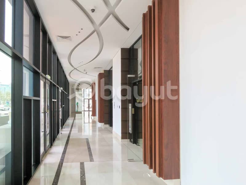 2 Stunning office space with marvel of 180%view of corniche albuhaira