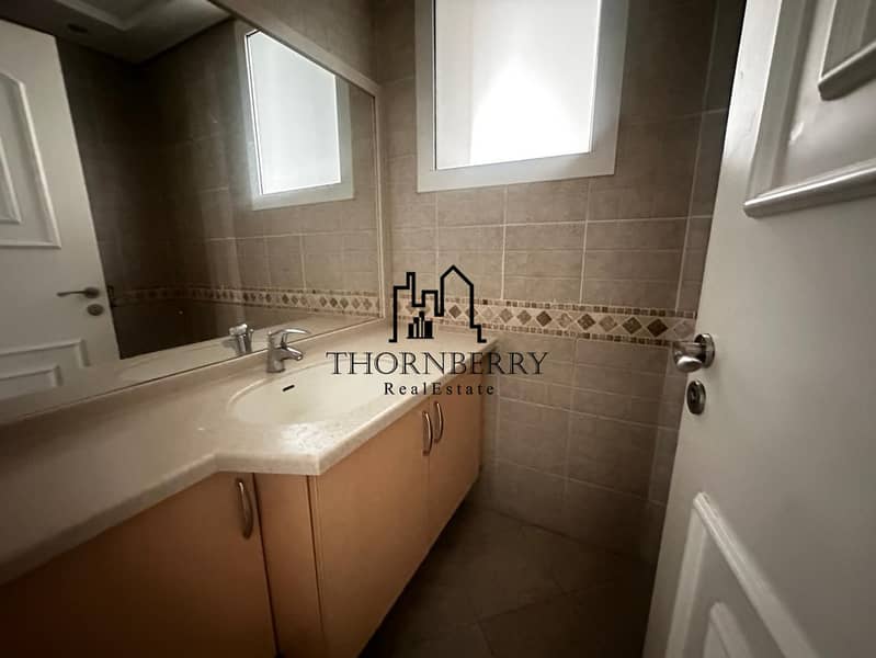 17 7584dfac-e2b5-41b0-8d4a-d3dab541958b. jpg