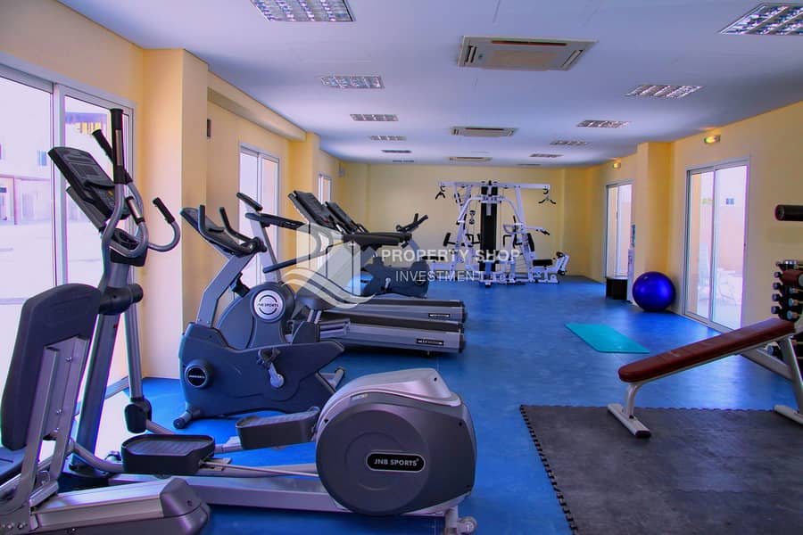 8 abu-dhabi-al-reef-arabian-village-community-gym. JPG