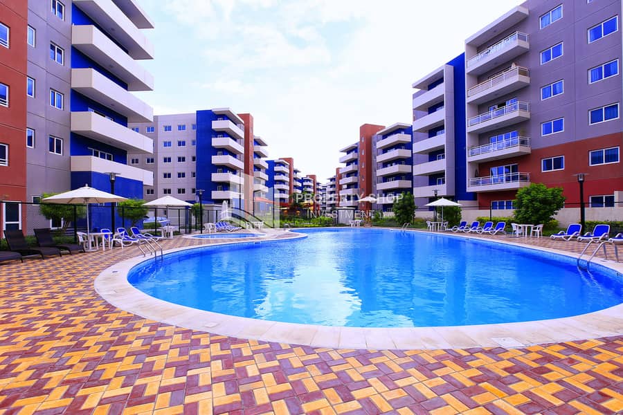 9 abu-dhabi-al-reef-downtown-community-swimming-pool-3. JPG
