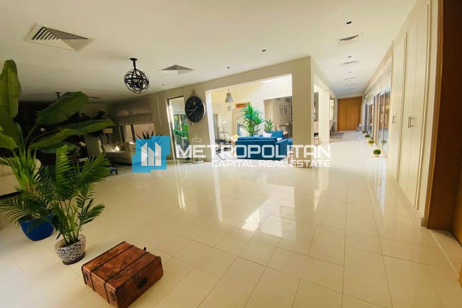位于阿尔拉哈花园,雷威赫社区 5 卧室的别墅 4700000 AED - 11918285 位于阿尔拉哈花园,雷威赫社区 5 卧室的别墅 4700000 AED - 11918285
