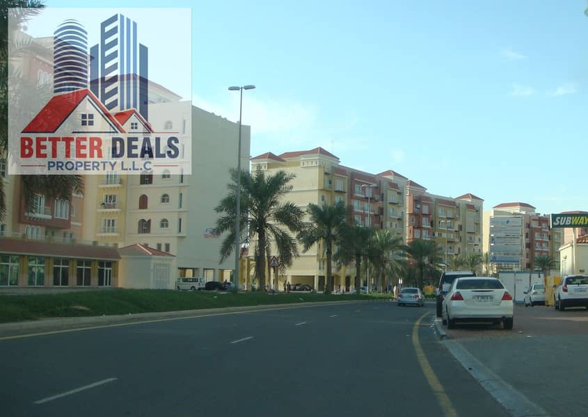 5 International_City_-_Spain_Building_by_fadi_fayyadh_al_toubeh_-_panoramio. jpg