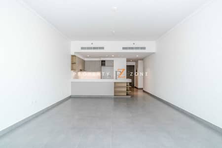 2 Bedroom Apartment for Sale in Dubai Creek Harbour, Dubai - VACANT SOON | UNFURNISHED | POOL VIEW