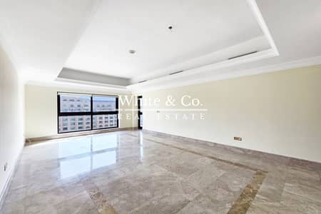 1 Bedroom Apartment for Rent in Palm Jumeirah, Dubai - Vacant Now | Unfurnished | Private Beach