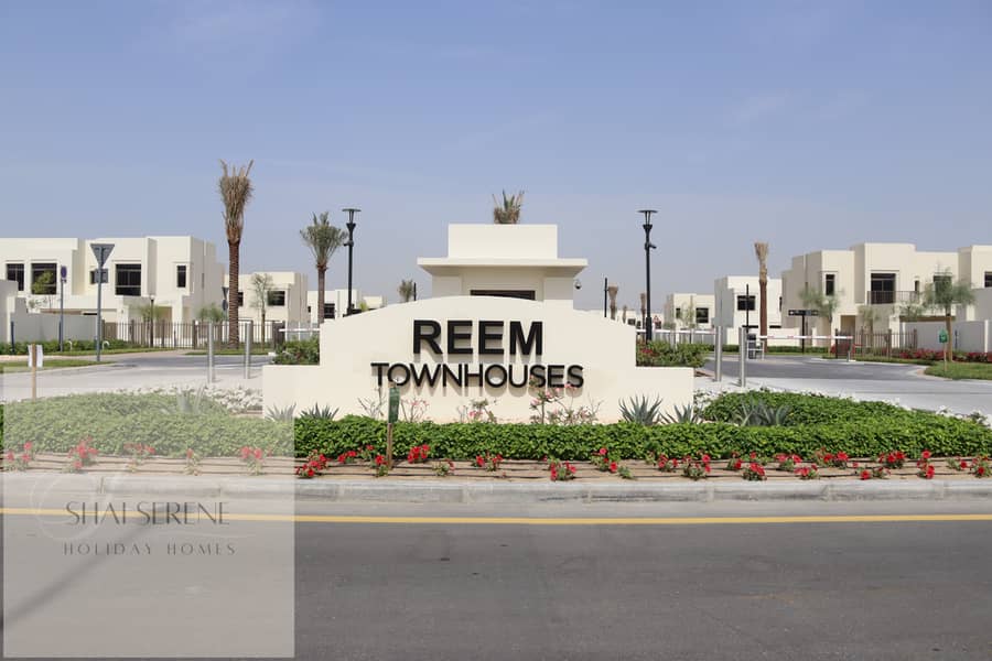 20 32. Main Entrance. JPG