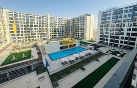 FULL POOL VIEW-1 Bedroom with Kitchen Appliances