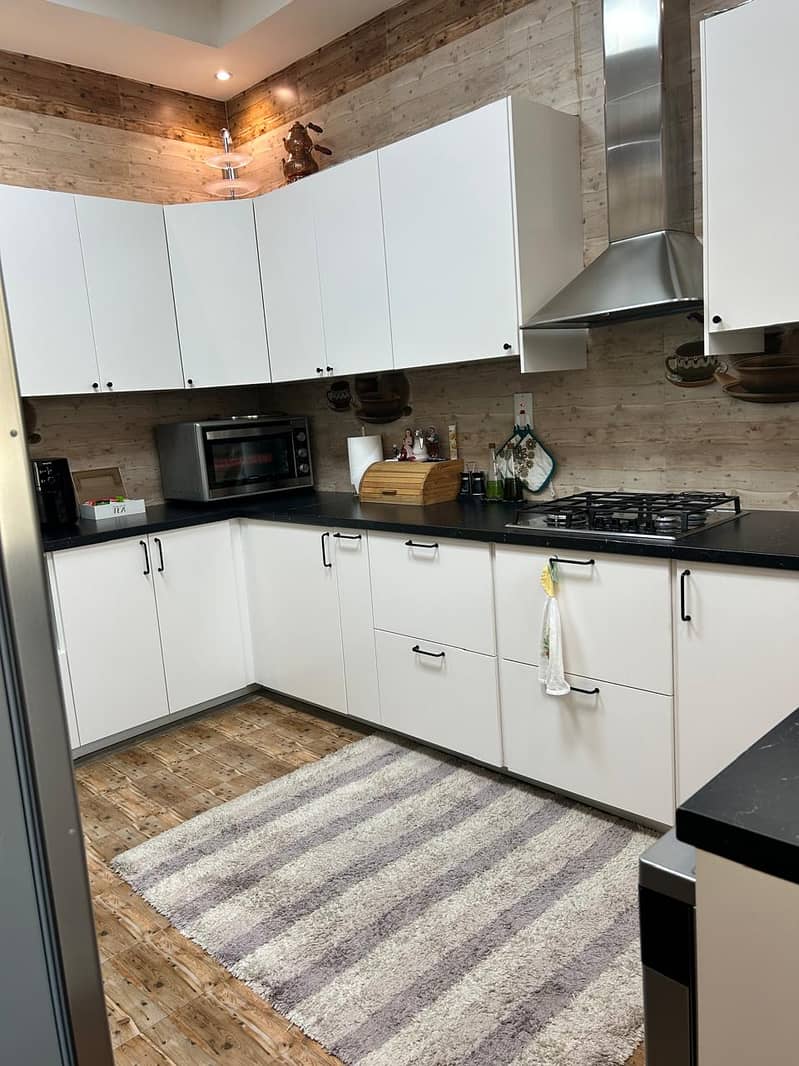 8 Kitchen 3. jpeg
