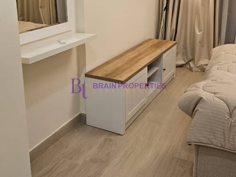 2 furnished-studio-for-rent-azizi-riviera-25-asma (2). jpg