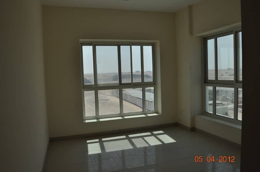One bedroom 0n flexible payments 4,6,12 chqs with balcony,store,cover parking