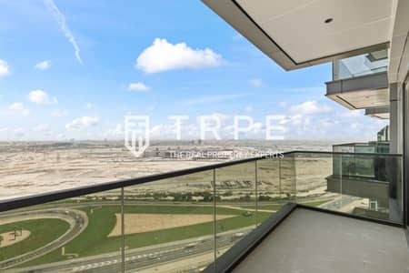 2 Bedroom Flat for Sale in Business Bay, Dubai - Vacant | Semi Furnished | Brand New