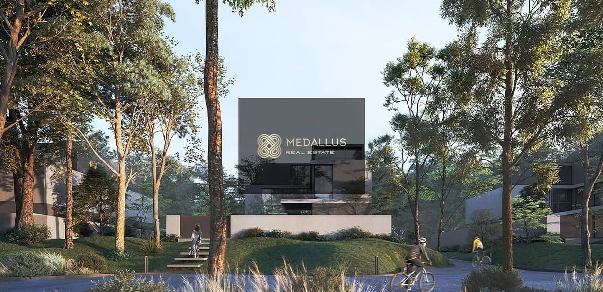 9 Arada-launches-Robinia-the-third. jpg