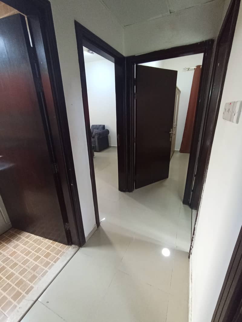 4 8c4fa25e-3fbd-40fb-9ddb-72c10f331670. jpg