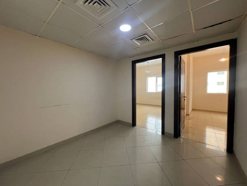 11 beb8ecc0-5f38-4969-a15c-71ab98055df6. jpg
