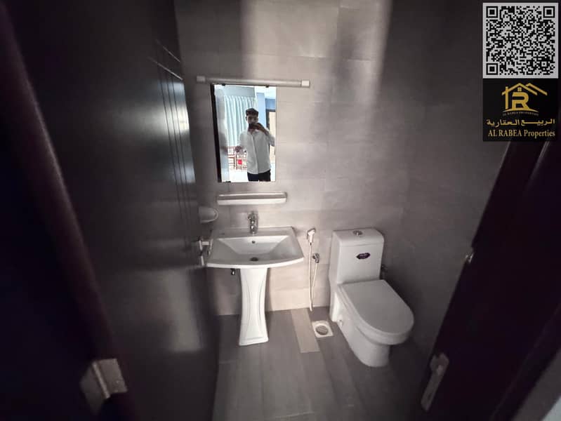 3 34e27e6b-298b-45a5-842d-0db3f02809cd. jpg