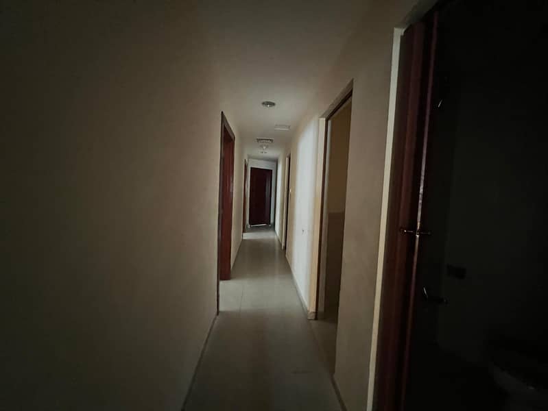 38 5848694f-ce03-4830-bebc-7630ead187e2. jpg