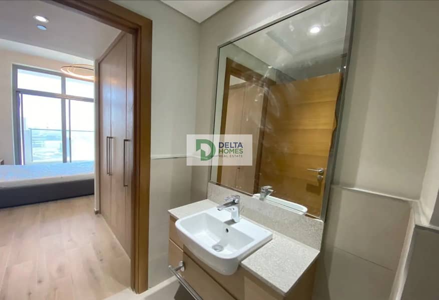12 attached bathroom. jpg