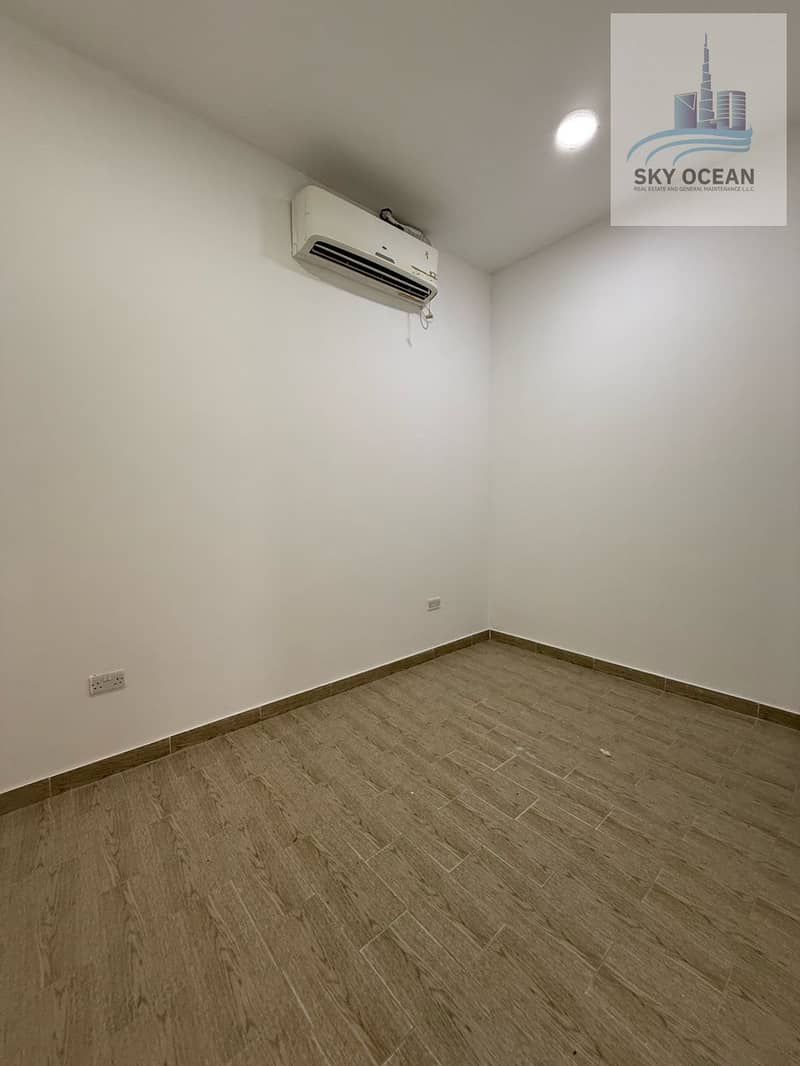 8 56008. jpg